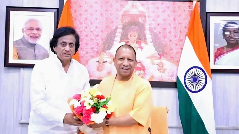 कौन हैं हरिकांत अहलूवालिया?