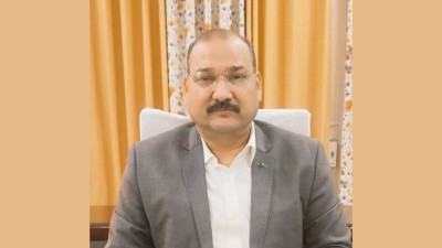 कौन हैं डॉ. विजय कुमार सिंह? जानिए मेरठ के डीएम का प्रशासनिक सफर
